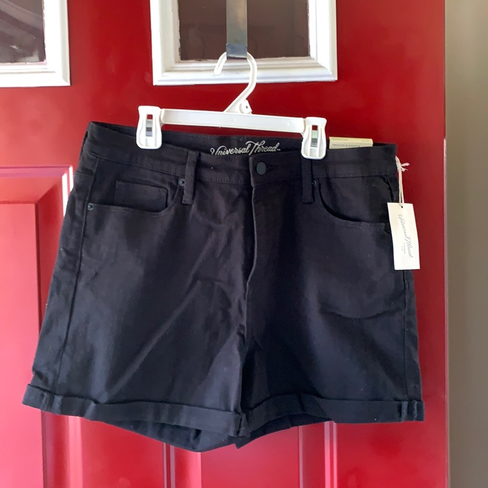 Universal Thread NWT HIGH-RISE Shorts
